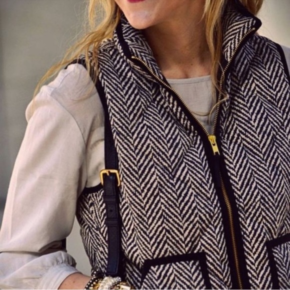 J Crew Excursion Blogger Favorite Quilted Down Fill Vest Herringbone Medium - Picture 3 of 14
